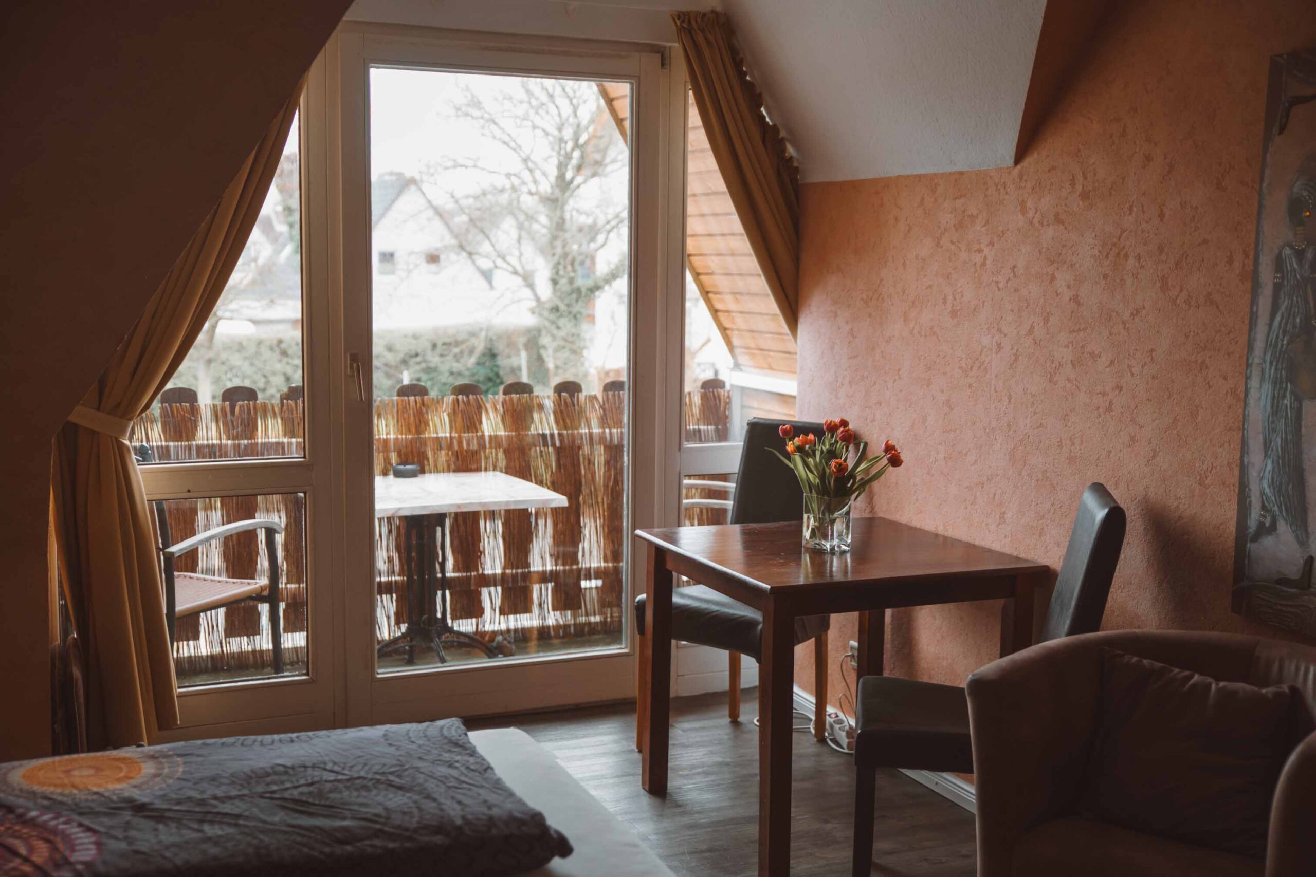 Foto: Ferienzimmer Blick auf den Balkon